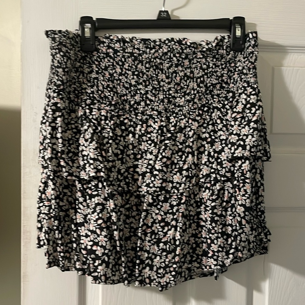 Floral mini skirt